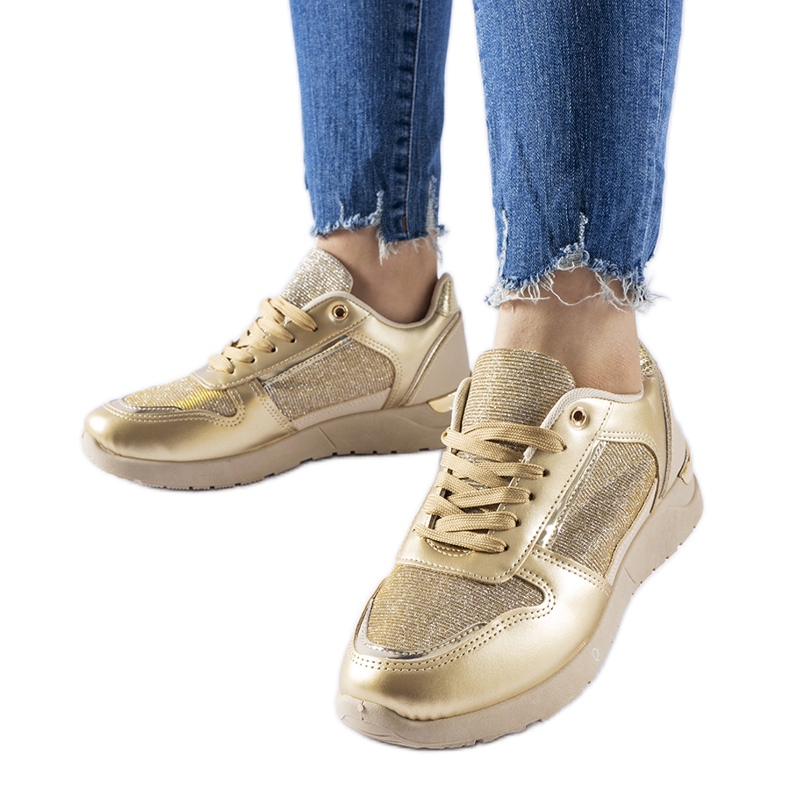 Sneaker beige e oro con filo decorativo di Facondo d'oro