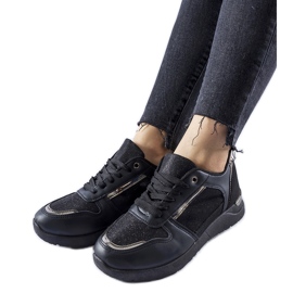 Scarpe da ginnastica nere con filo decorativo di Facondo nero