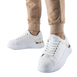 Sneakers bianche sulla piattaforma Osson bianco