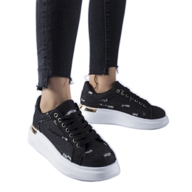 Sneakers nere con plateau di Osson nero
