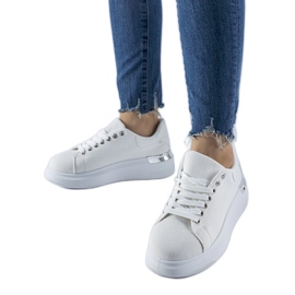 Sneakers bianche sulla piattaforma Scuderlando bianco