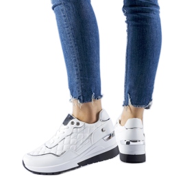 Sneakers con zeppa Pisignano trapuntate bianche bianco