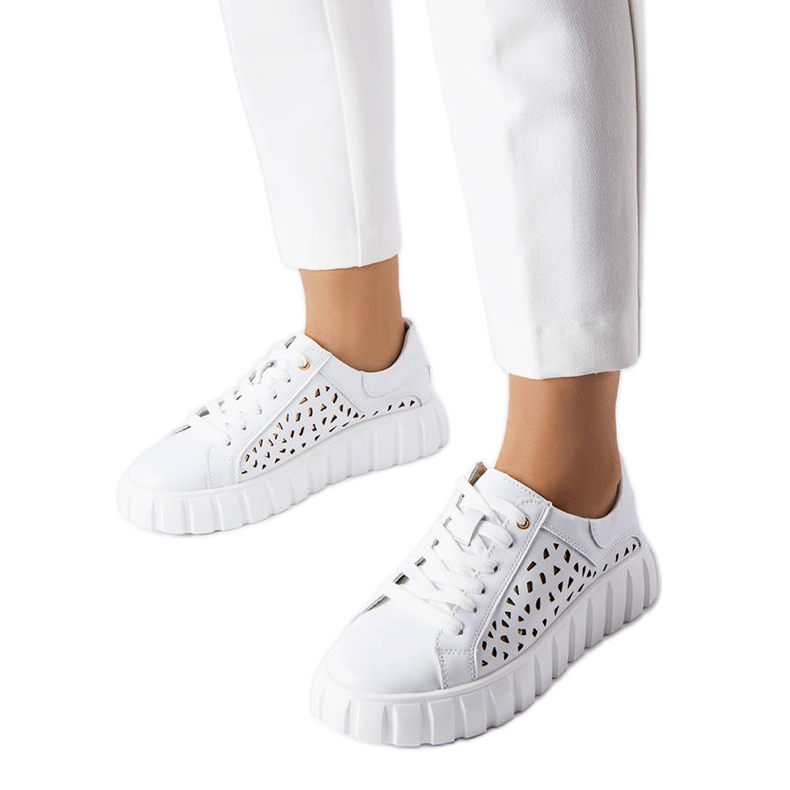 Sneakers bianche con inserti patch bianca
