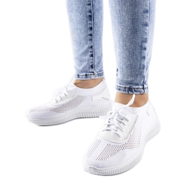 Sneakers bianche traforate di Pierantonio bianca