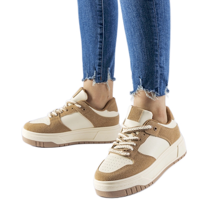 Sneakers beige sulla piattaforma Crim