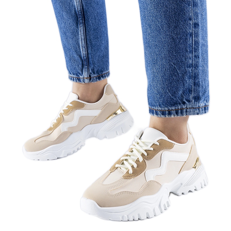 Sneaker beige con massiccia suola Gironic