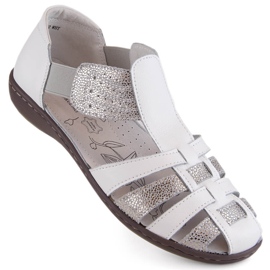 Sandali chiusi in pelle da donna, beige, T.Sokolski
