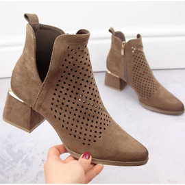 Stivali da donna in pelle scamosciata traforata con tacco marrone Potocki SZ12356