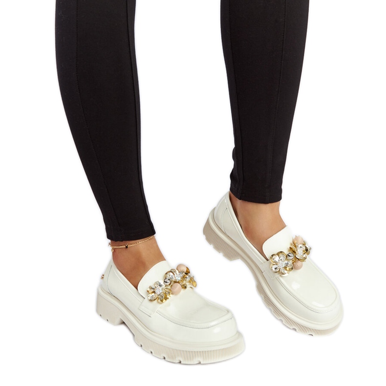 Mocassini in vernice beige Goe NN2N4202