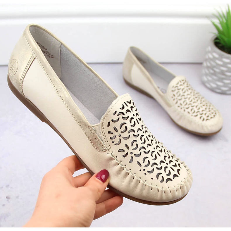Scarpe comode in pelle, mocassini traforati da donna, beige Rieker L6350-60