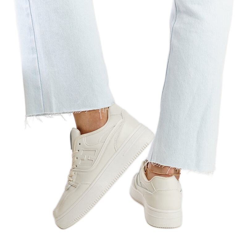 Sneakers beige sulla piattaforma Mentha