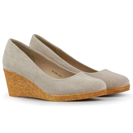 Comode décolleté con zeppa in pelle scamosciata, scarpe con zeppa da donna beige