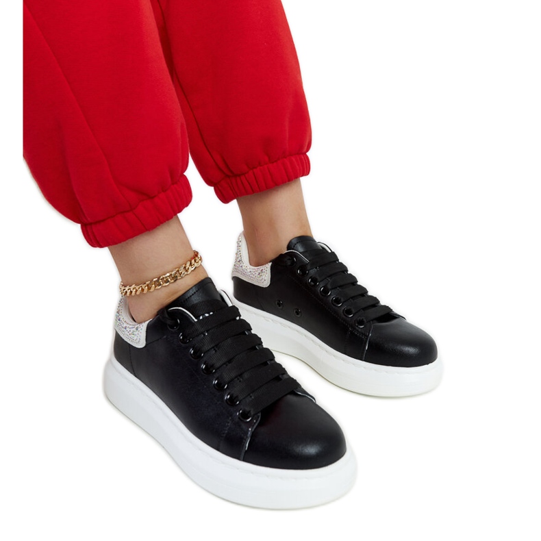 Sneakers nere sulla piattaforma GOE JJ2N4052 nero