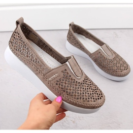 Scarpe slip-on da donna in pelle traforata, beige T.Sokolski 0712