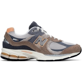 Scarpe New Balance M2002REJ marrone