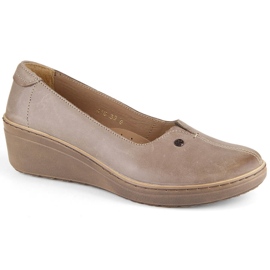 Comode scarpe slip-on da donna con zeppa in pelle, beige Helios 416.02