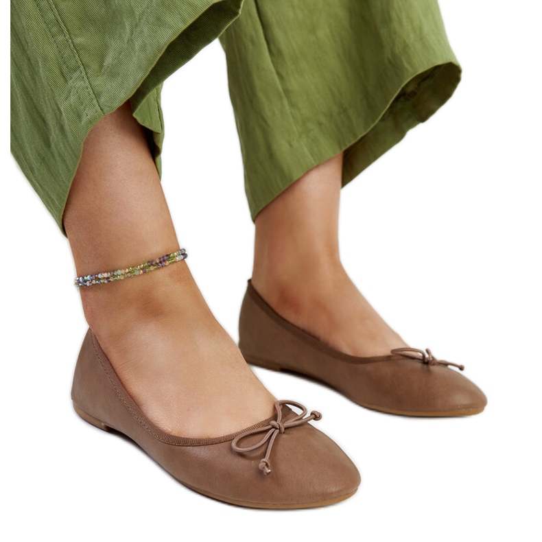 Ballerine in ecopelle marrone di Pavla
