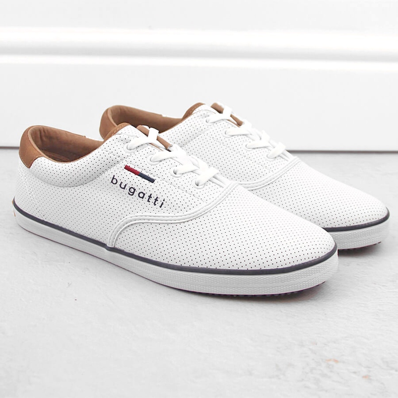 Comode scarpe sportive da uomo bianche Bugatti NN153418 bianca