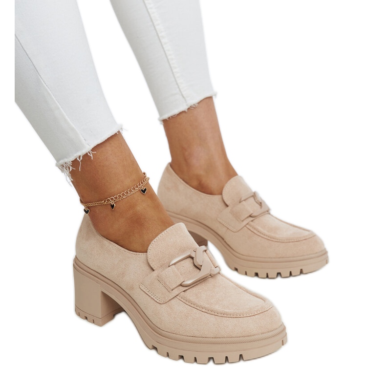Scarpe beige con inserto in pelle di Vinceza