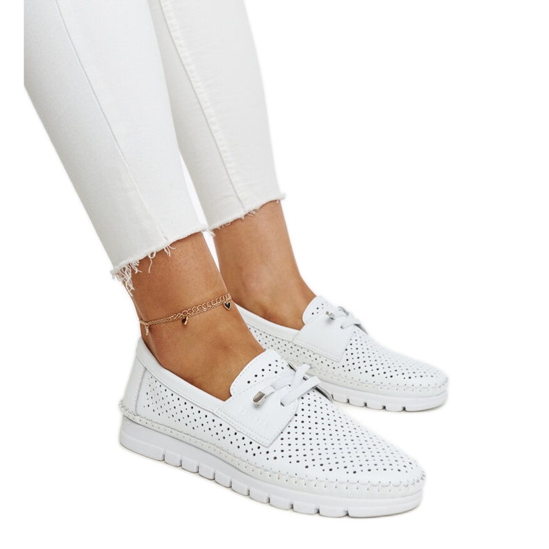 Scarpe Vinceza in pelle bianca traforata