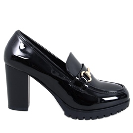 Mocassini con tacco in vernice nera Hyett nero