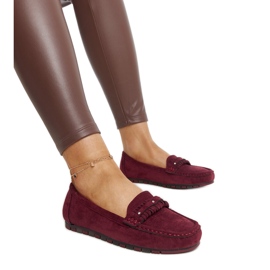 Mocassini bordeaux con cinturino decorativo di Widaad rosso