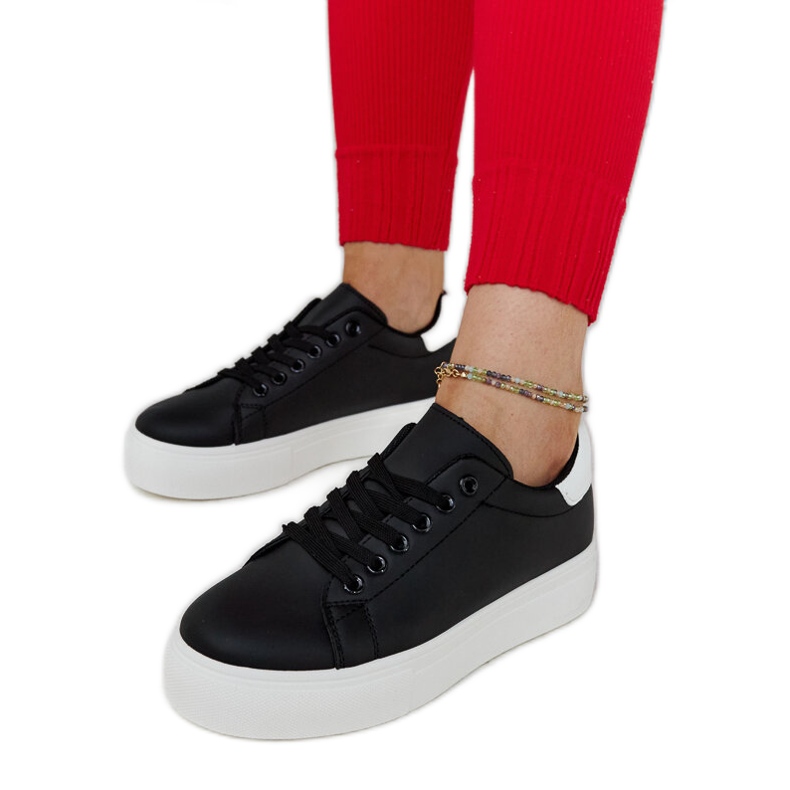 Sneakers nere con suola spessa Ruta nero