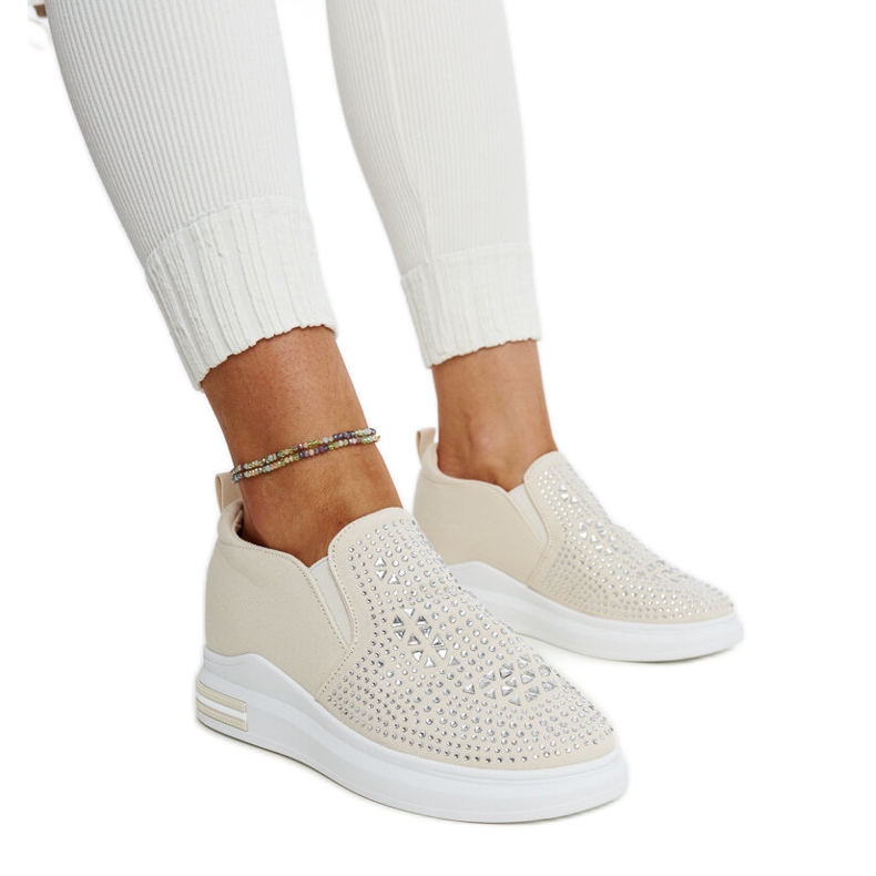 Sneakers con zeppa beige di Fossacesia