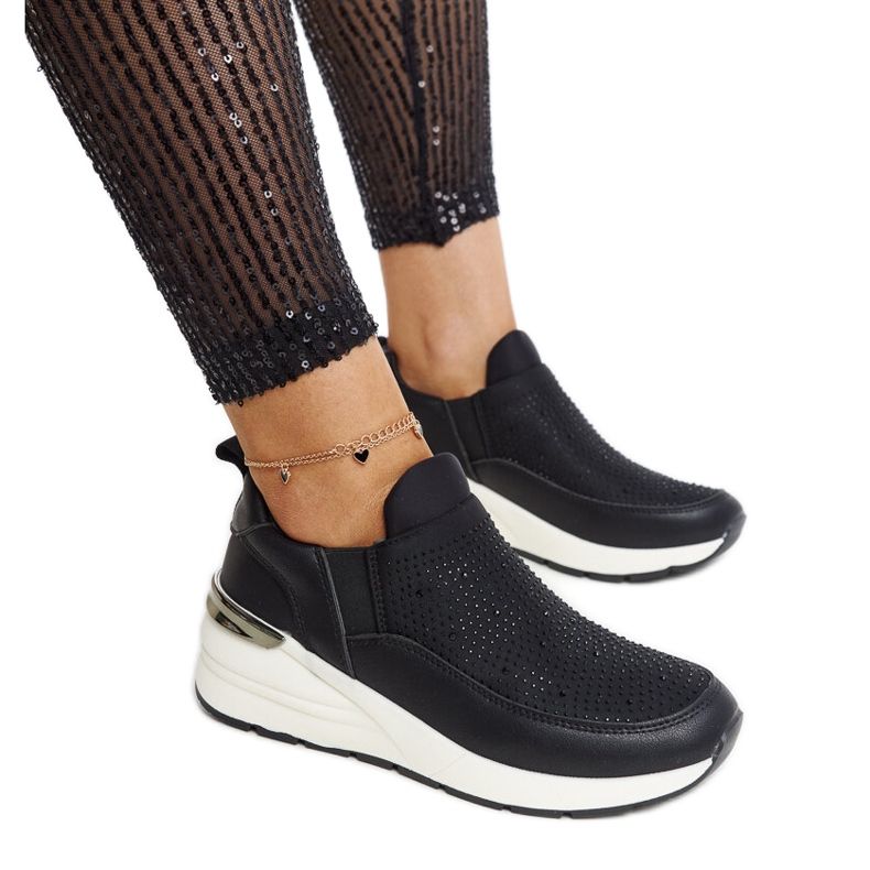 Sneaker Ashleey con zeppa nera con strass nero