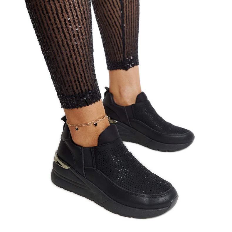 Sneaker Ashleey con zeppa nera con strass nero