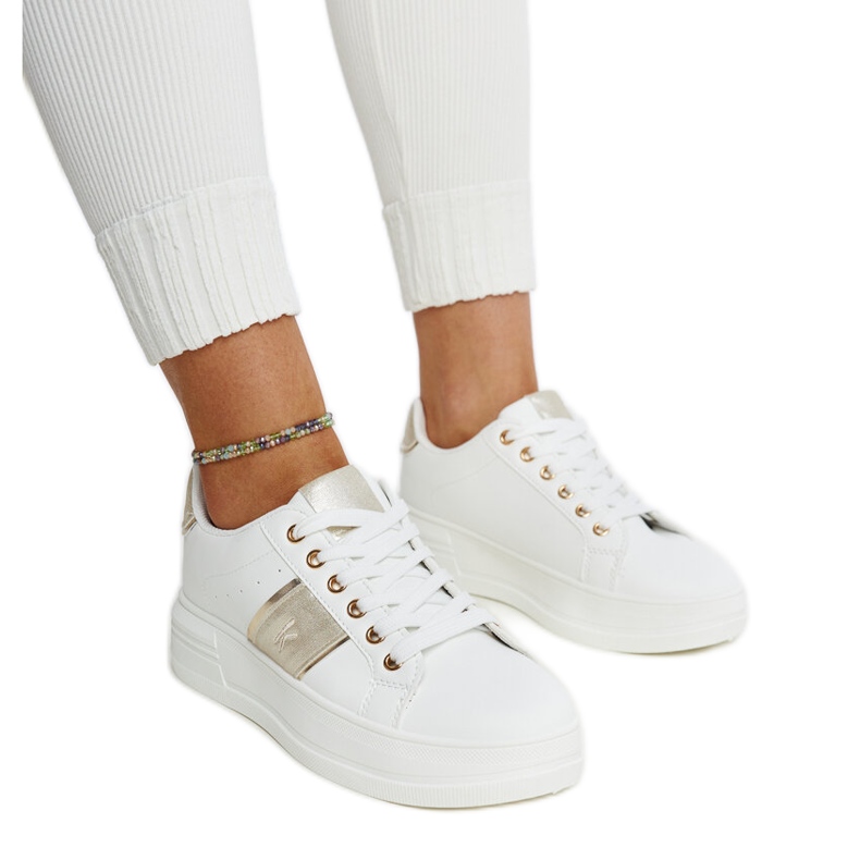 Sneakers bianche e dorate con spessa suola Finestra bianca