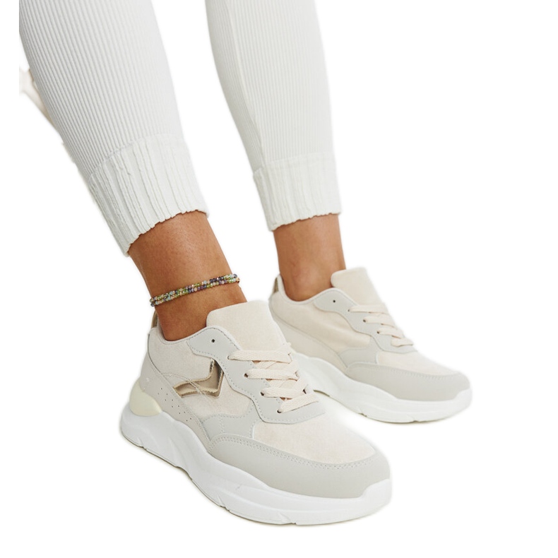 Sneakers beige sulla piattaforma Nereida