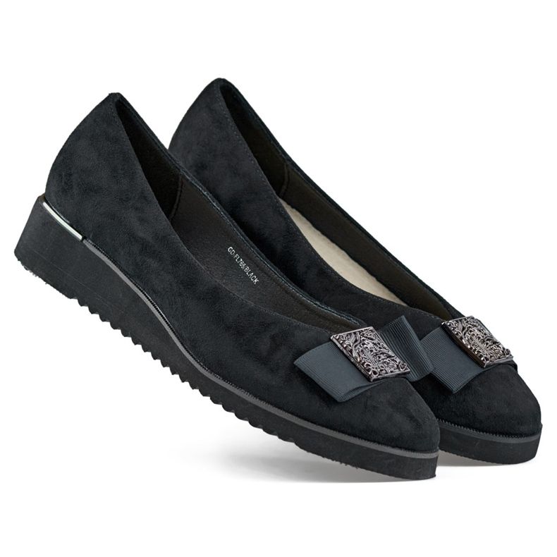 Décolleté in camoscio nero con zeppa bassa