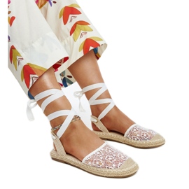 Espadrillas Teha in pizzo bianco con tacco aperto