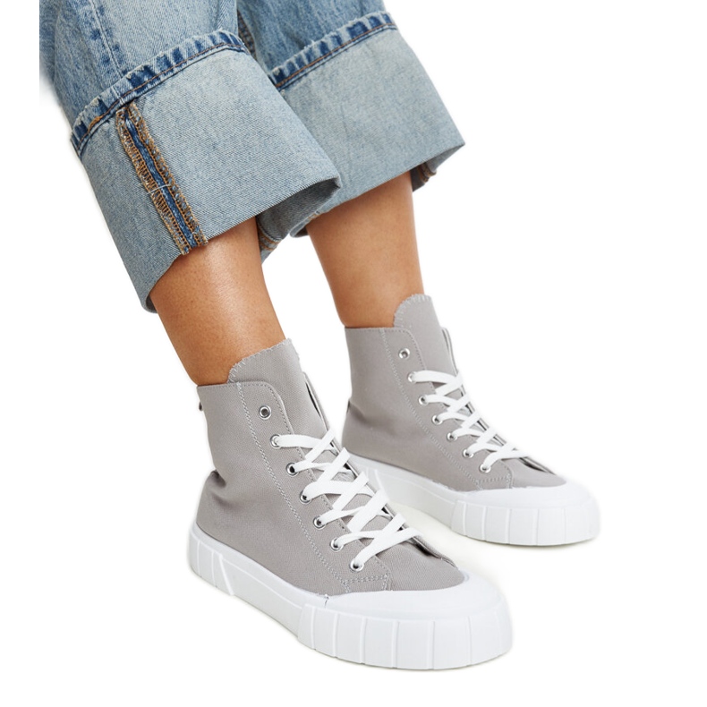 Sneakers alte grigie di Vinka grigio