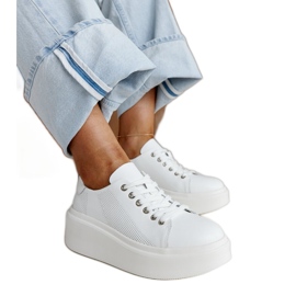 Scarpe in pelle blu con fibbia decorativa bianca