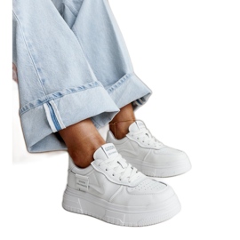 Sneakers Aria in pelle bianca con suola spessa bianco