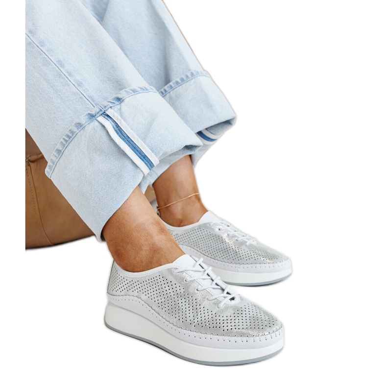Sneakers in pelle argento sulla piattaforma Amana d'argento
