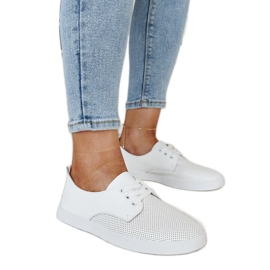 Sneakers classiche bianche in pelle di Radwa bianca
