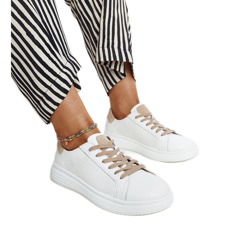 Scarpe in pelle bianca e beige