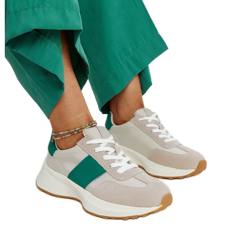 Sneakers in pelle grigia e verde di Ganim grigio