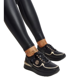 Scarpe in pelle nera con fibbia decorativa nero
