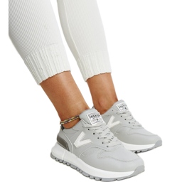 Sneaker grigie con suola Cettina più spessa grigio