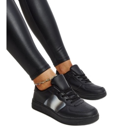 Scarpe in pelle nera con fibbia decorativa nero