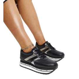 Scarpe in pelle nera con fibbia decorativa nero