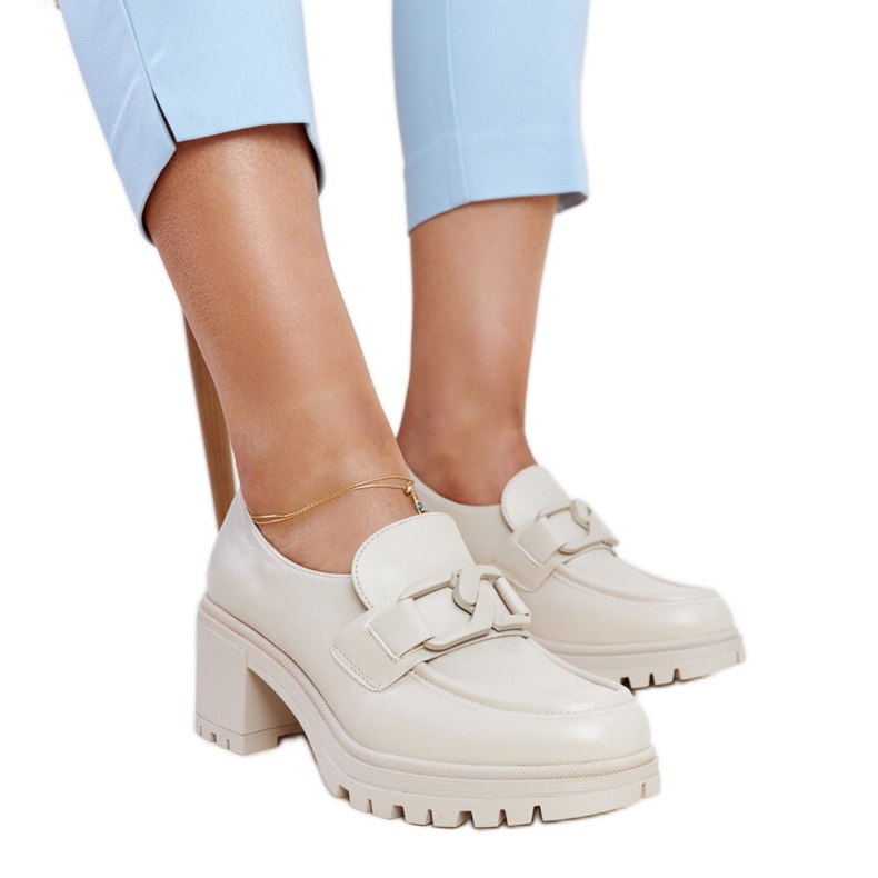 Scarpe beige con inserto in pelle di Vinceza
