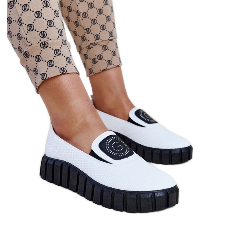 Scarpe bianche con un'enorme suola Teska bianca