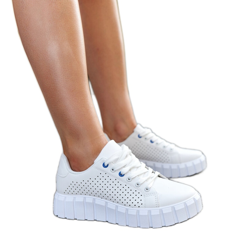 Sneaker bianche con massiccia suola Nesibe bianca