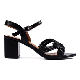 Eleganti sandali neri con tacco alto nero