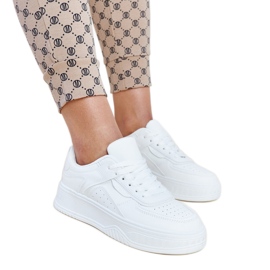 Sneakers bianche con suola Intis più spessa bianca